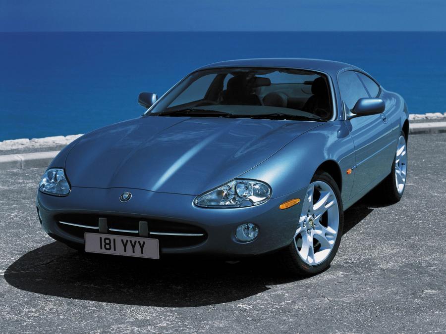 Jaguar XK8 Coupe 2003 года  (фото 5 из 5)